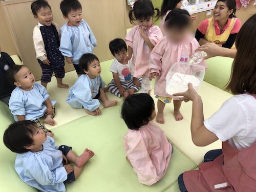 小麦粉粘土で遊んだよ♫竹田園 キャッチ画像